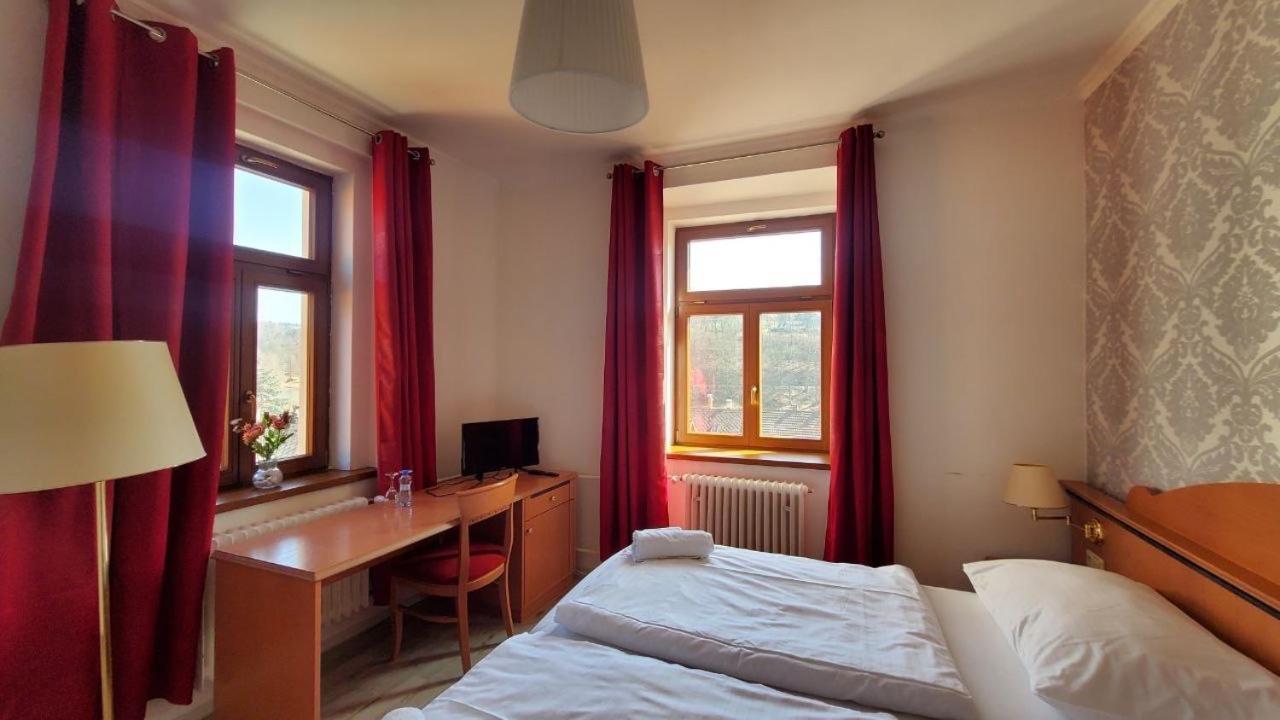 Uniqhotel Чески-Штернберк Экстерьер фото