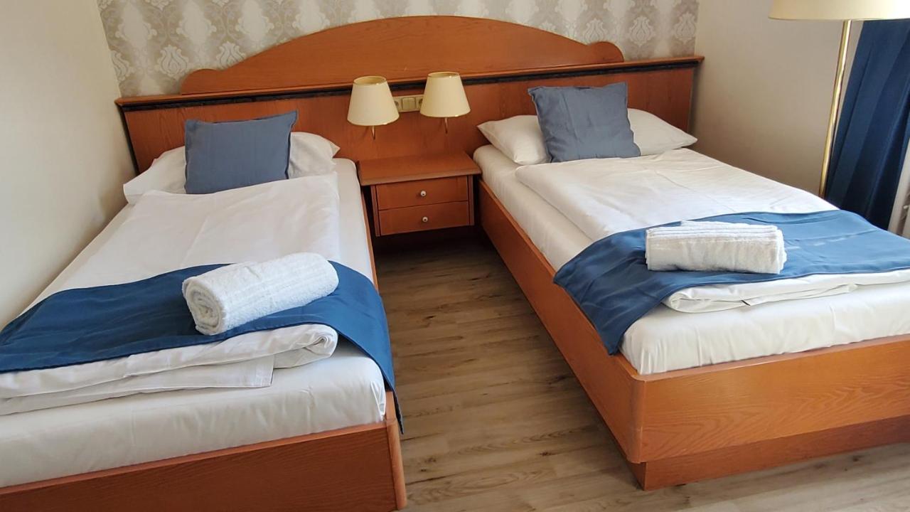 Uniqhotel Чески-Штернберк Экстерьер фото