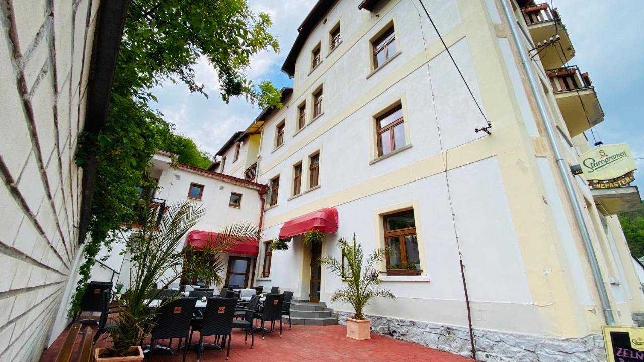 Uniqhotel Чески-Штернберк Экстерьер фото